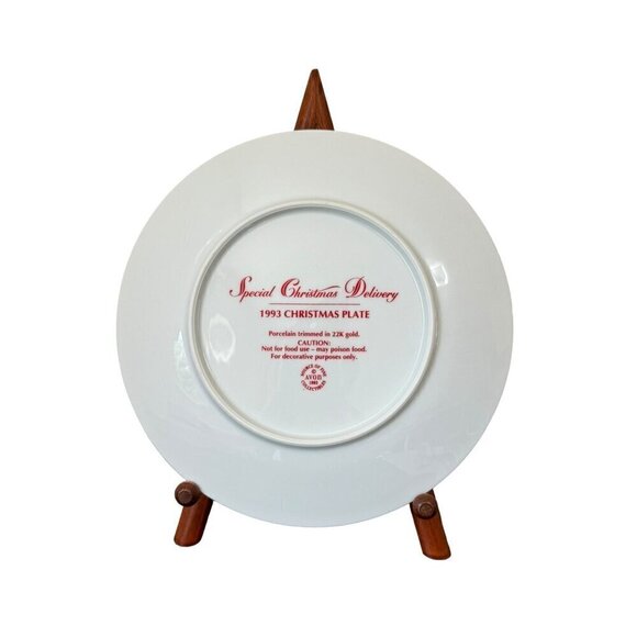 1993 Avon Christmas Special Christmas Delivery Collector Plates - Picture 3 of 5